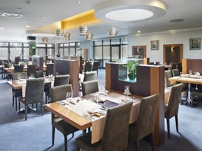 מלון Holiday Inn Bratislava 4*