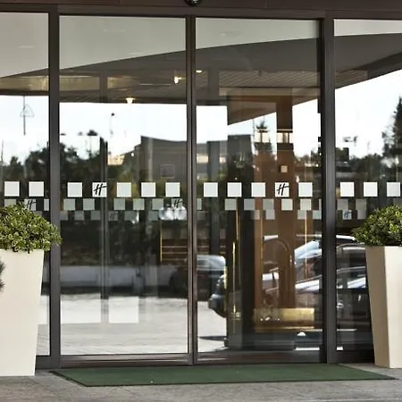 Holiday Inn Bratislava Hotel 4*