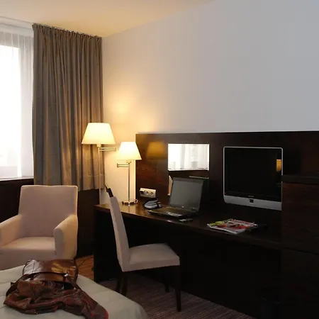 Holiday Inn Bratislava Hotel 4*