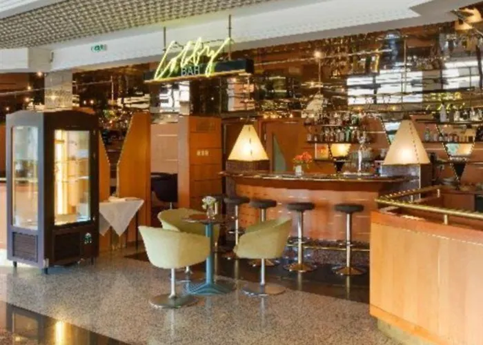 Holiday Inn Bratislava 4*