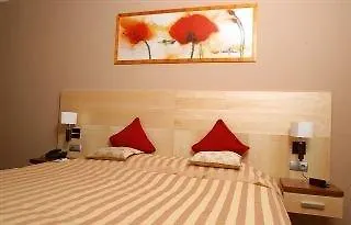 Holiday Inn Bratislava Hotell 4*