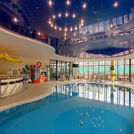 Hotel Holiday Inn Bratislava 4*