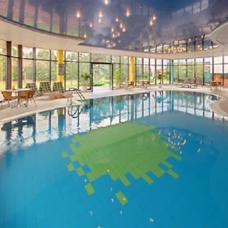 Hotell Holiday Inn Bratislava