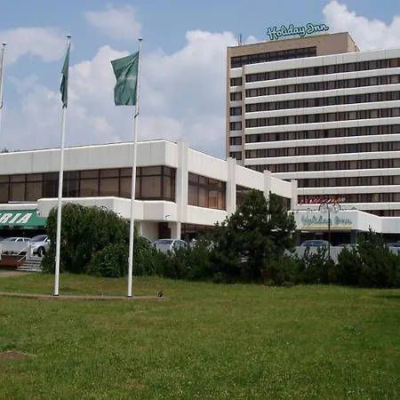 Holiday Inn Bratislava Hotell 4*