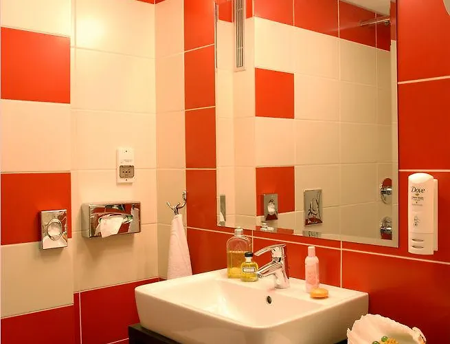 Holiday Inn Bratislava Отель Братислава