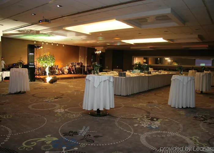 Holiday Inn Bratislava Братислава