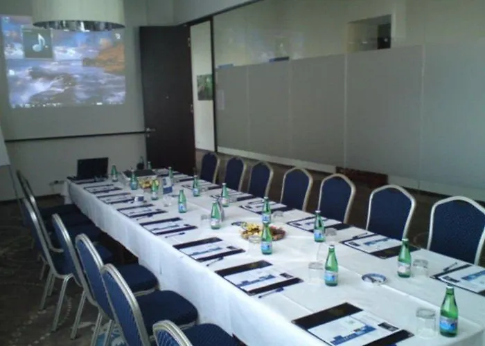 Hotell Holiday Inn Bratislava