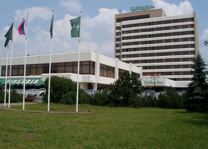 Holiday Inn Bratislava Отель 4*