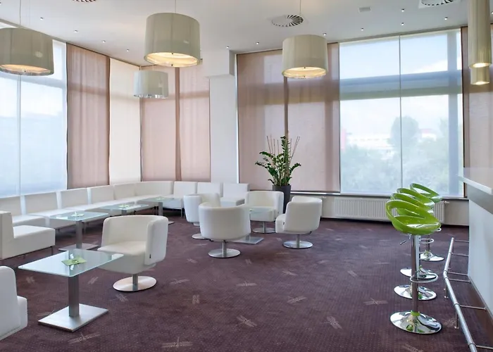 Holiday Inn Bratislava 4* Братислава