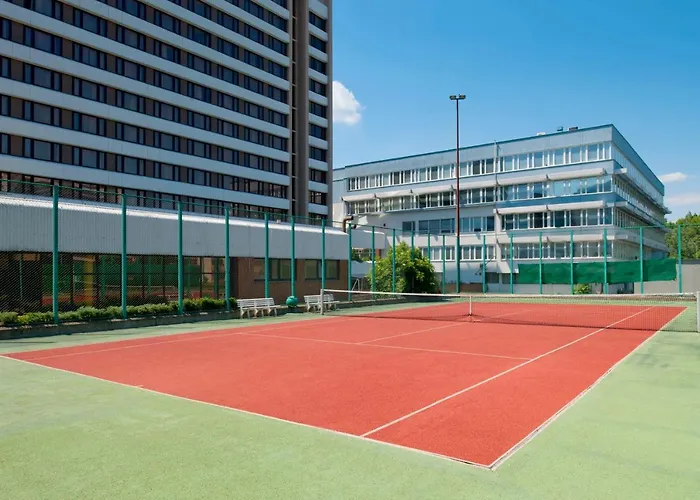 Отель Holiday Inn Bratislava