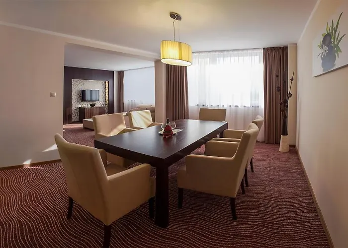 Holiday Inn Bratislava 4* Братислава