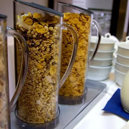 Holiday Inn Bratislava 4*