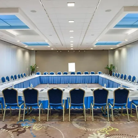 Hotel Holiday Inn Bratislava 4*