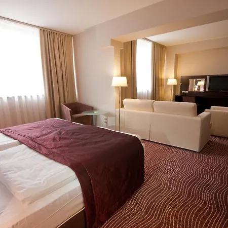 Holiday Inn Bratislava Hotel 4*