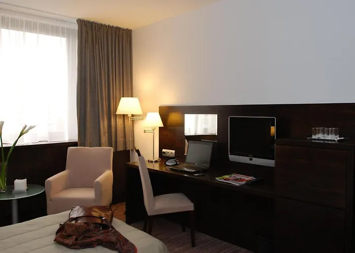 Holiday Inn Bratislava Hotel 4*